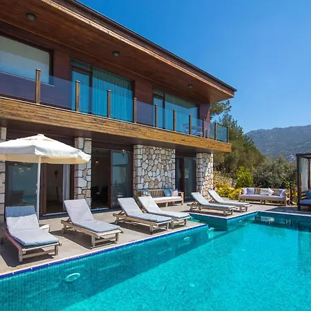 Islamlar Sleeps 8 Pool Air Con Wifi